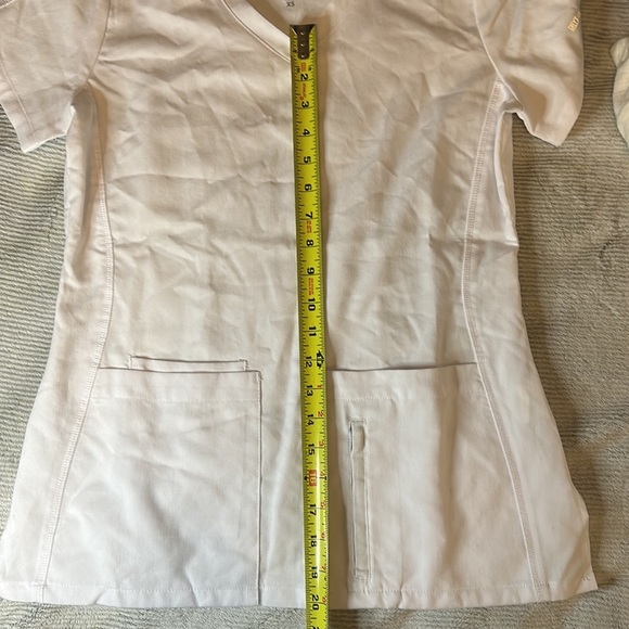 Greys Anatomy by Barco Women’s White V-Neck Scrub Top Size X Small - Picture 12 of 14